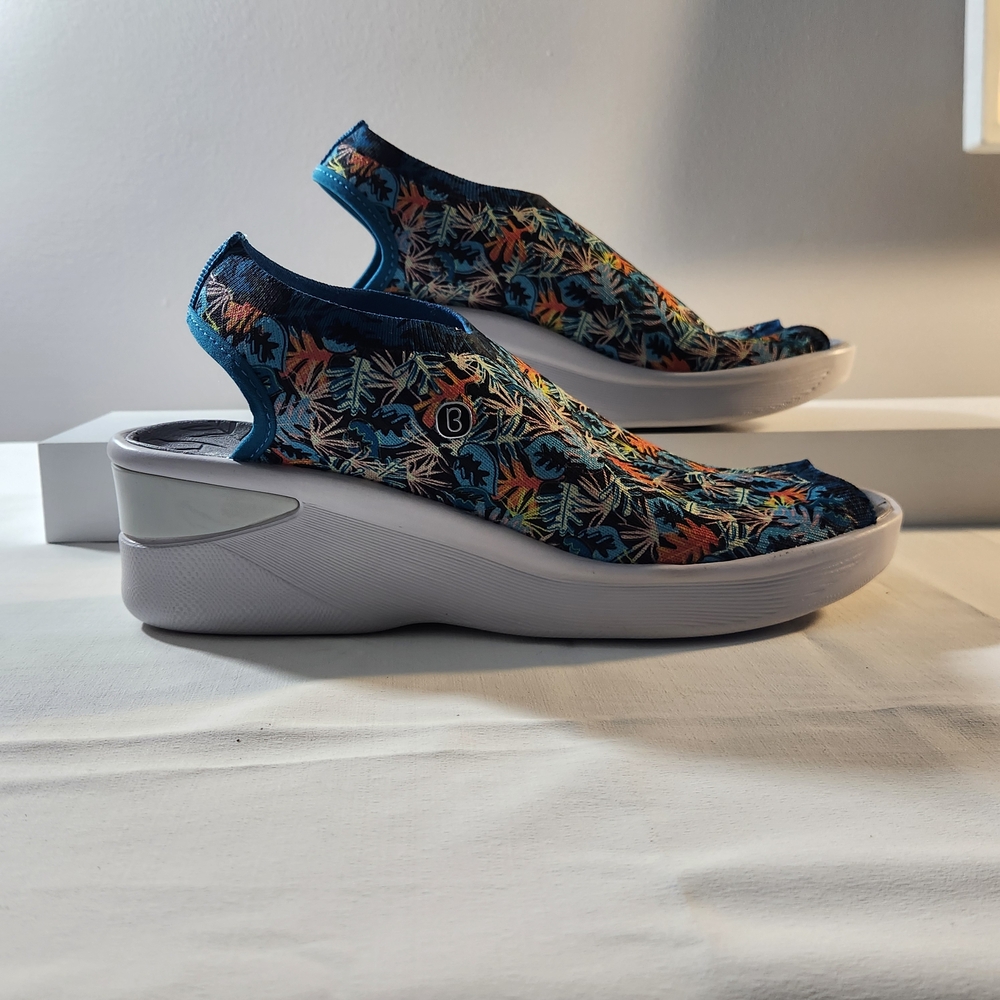 Bzees Tropical Leaf Print Slip‑On Mule‎ Wedge Women’s Size 7.5 Comfort Rare